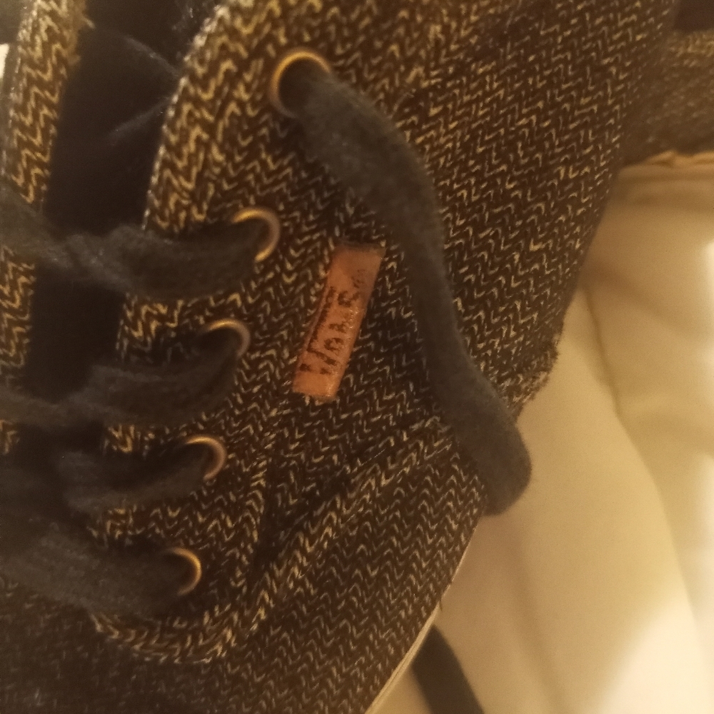 Vans - Picture 2 of 3
